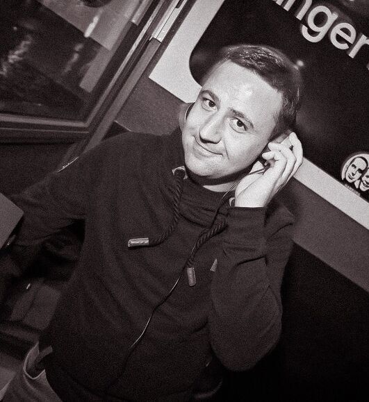DJ Timo, professioneller DJ in Hamburg für Hochzeiten, Firmenevents und private Feiern