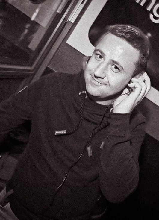 DJ Timo, professioneller DJ in Hamburg für Hochzeiten, Firmenevents und private Feiern